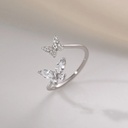 Anillo de mariposas con zirconitas