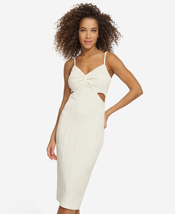 Vestido texturizado con aberturas