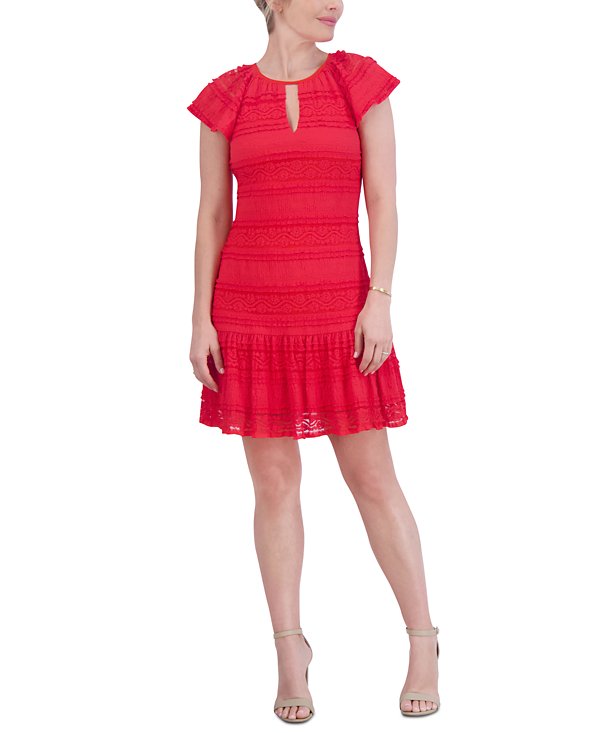 Vestido de encaje con volantes