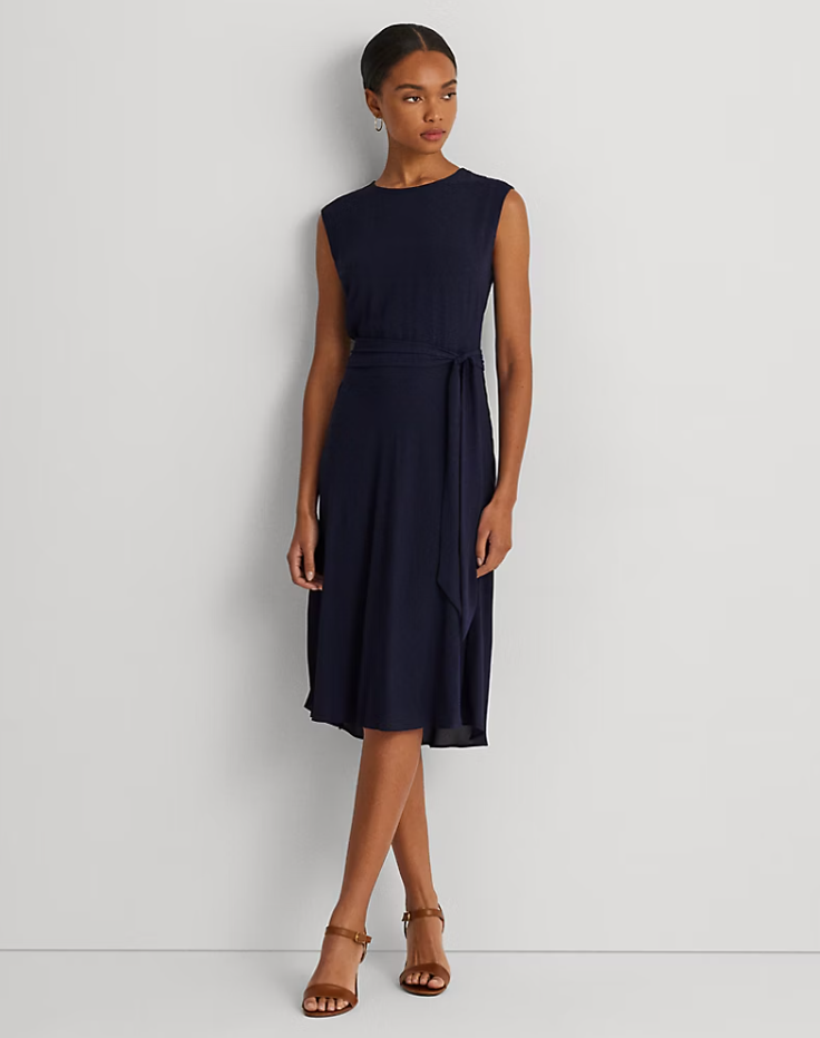 Vestido de crepé con cinturón