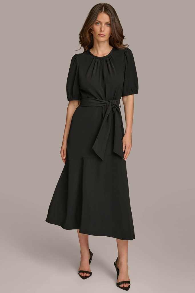 Vestido midi con cinturón