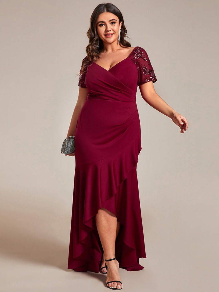 Vestido con mangas con apliques