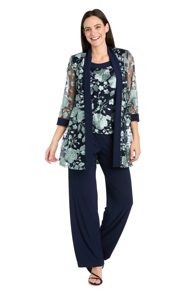 Traje con pantalón y saco bordado