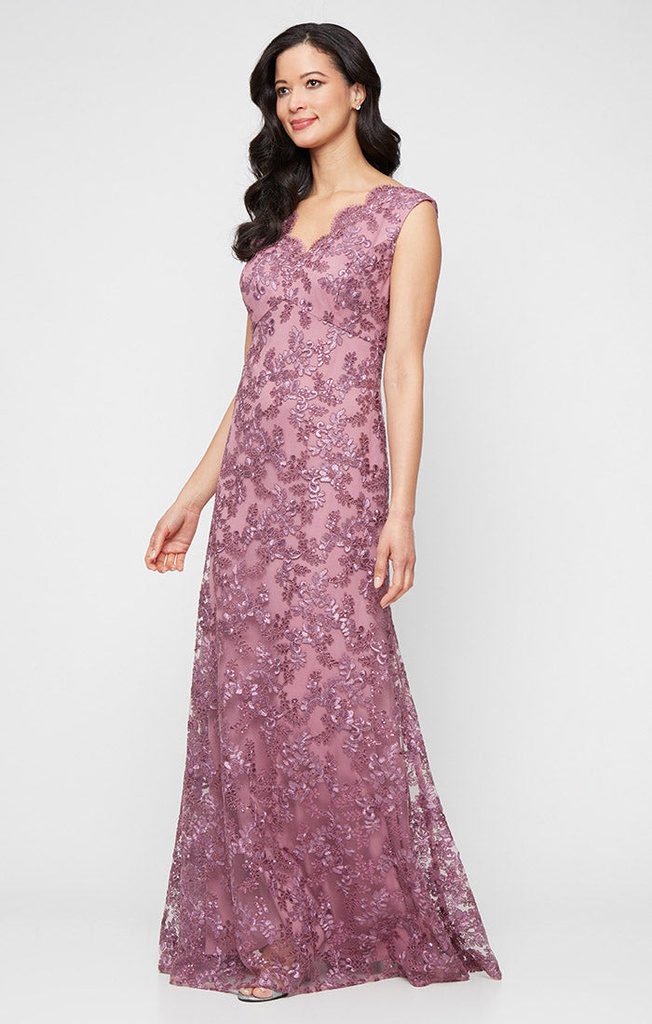 Vestido con bordado en forma de A