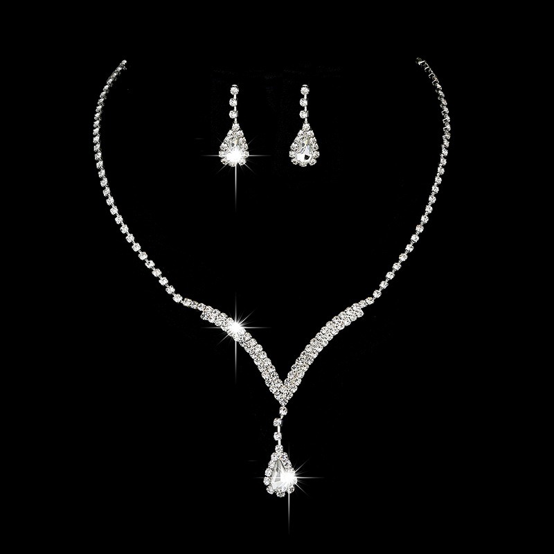 Juego de collar con aretes florales (copia)