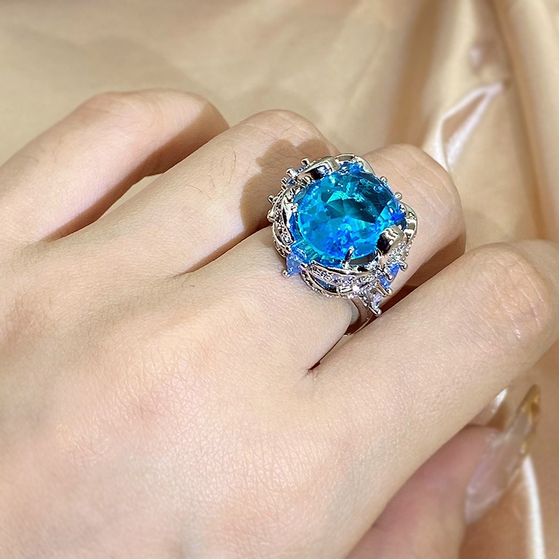 Anillo ajustable de circonias
