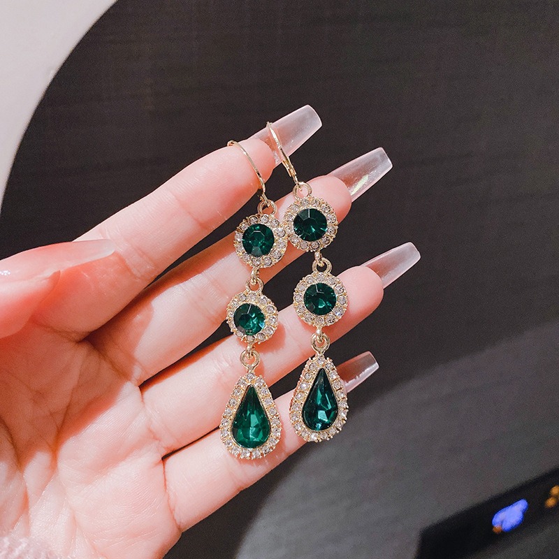 Aretes colgantes de circonitas