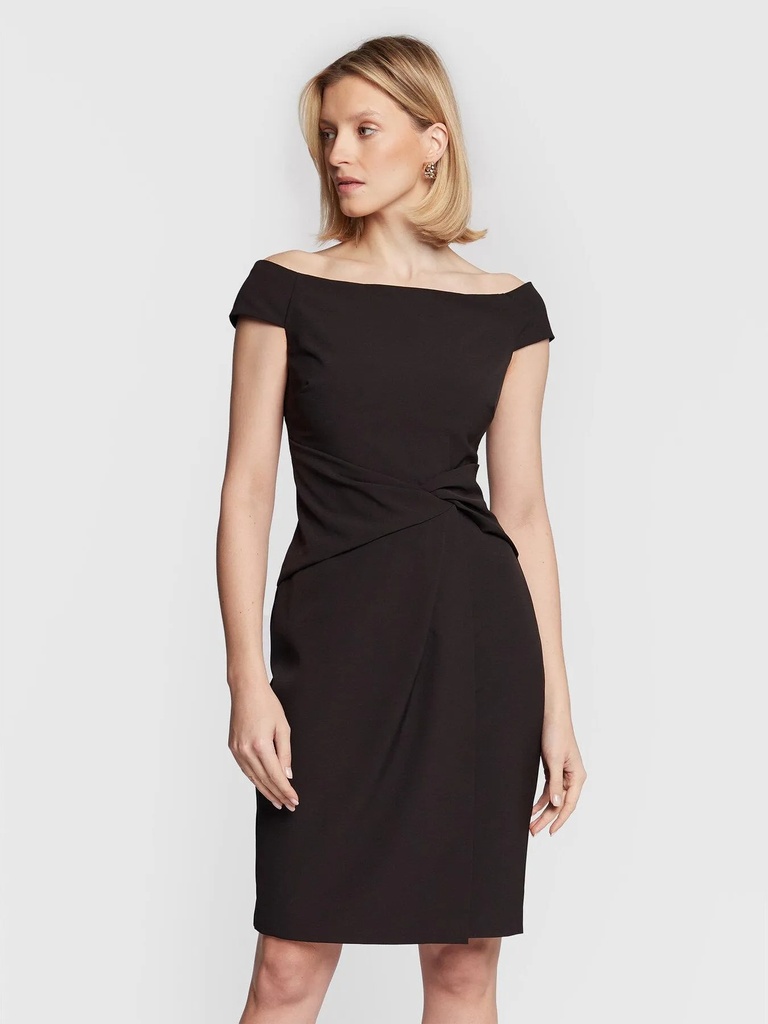 Vestido de hombros descubiertos
