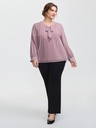 Blusa con pliegues y escote anudado