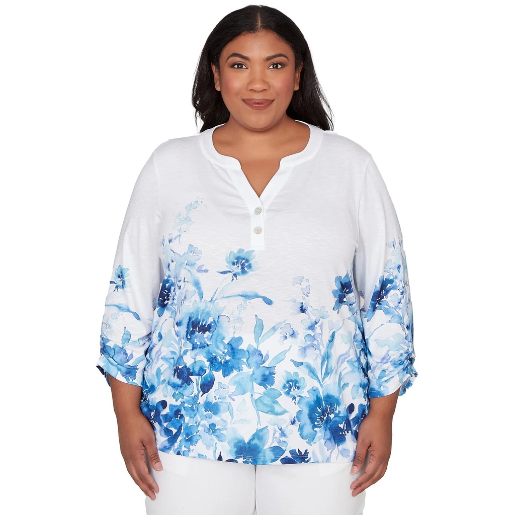 Blusa Henley con borde floral