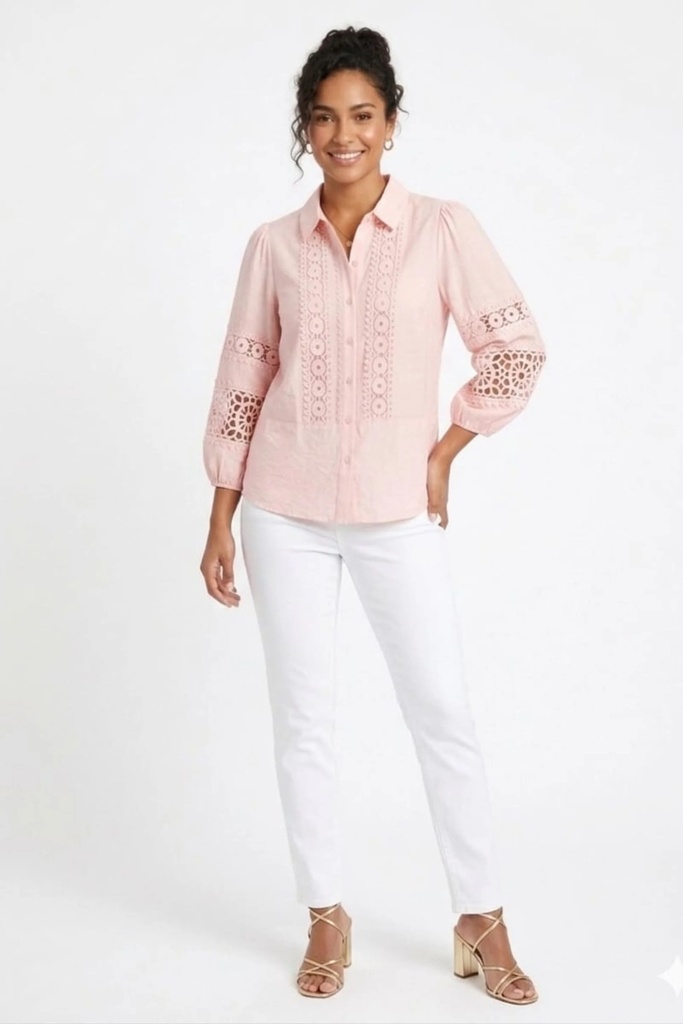 Blusa con detalles de encaje de ganchillo