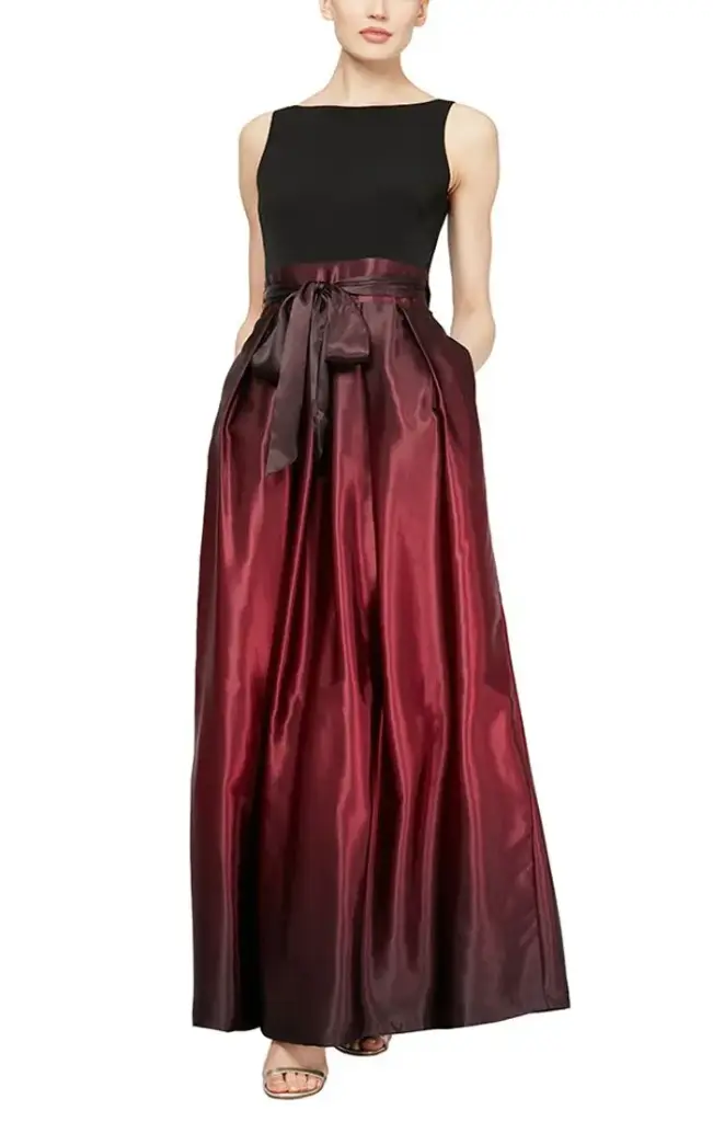 Vestido con falda plisada y degradado (copia)