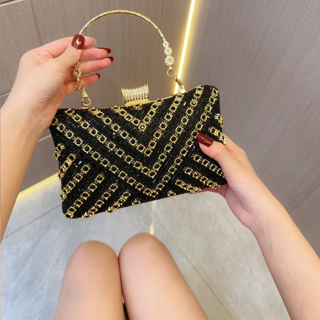 Bolso con pedreria