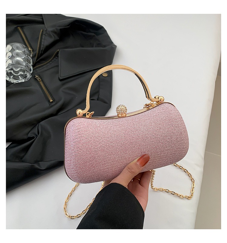Bolso brillante de fiesta con broche