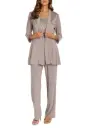 Traje de pantalón y chaqueta de encaje  