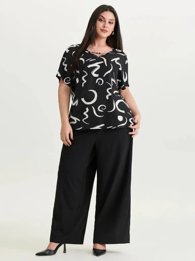 Blusa con estampado abstracto
