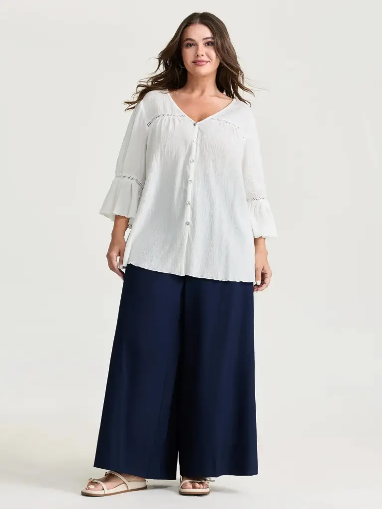 Blusa con ribete de encaje