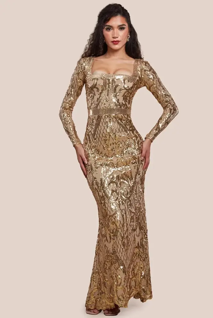 Vestido de lentejuelas y escote cuadrado 