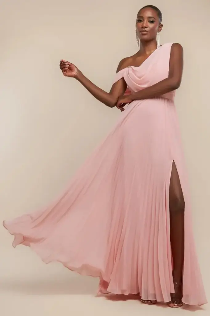 Vestido de de gasa con falda drapeada