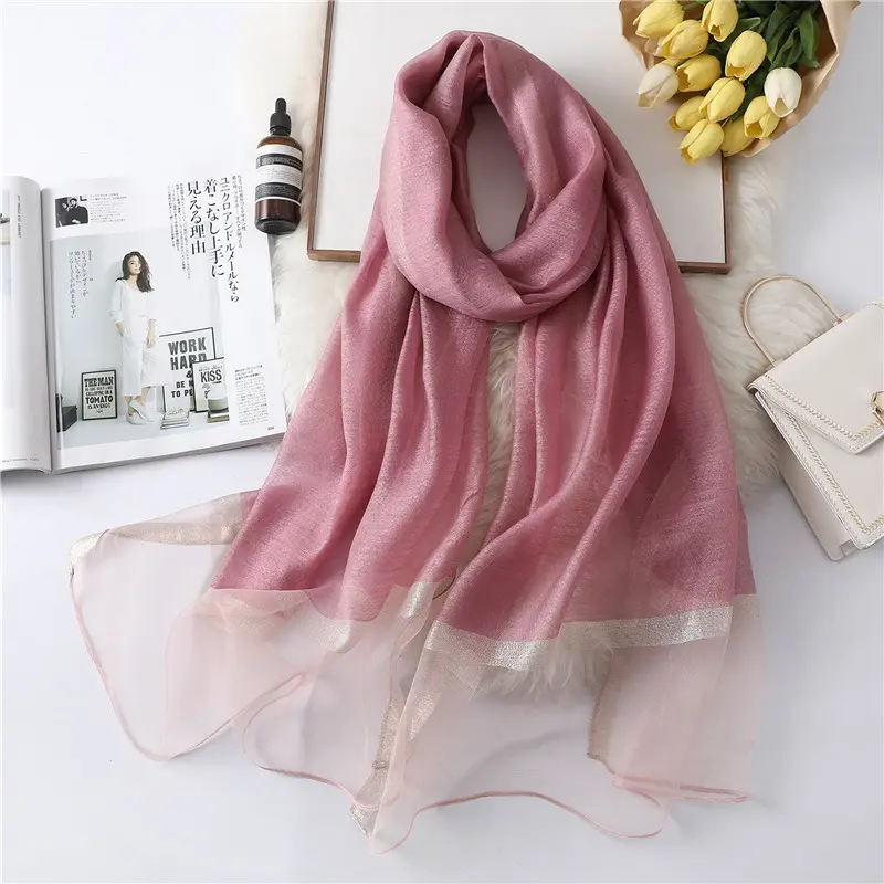 Elegante chal ribete transparente