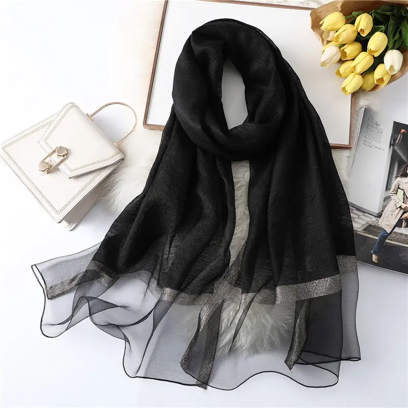 Elegante chal ribete transparente