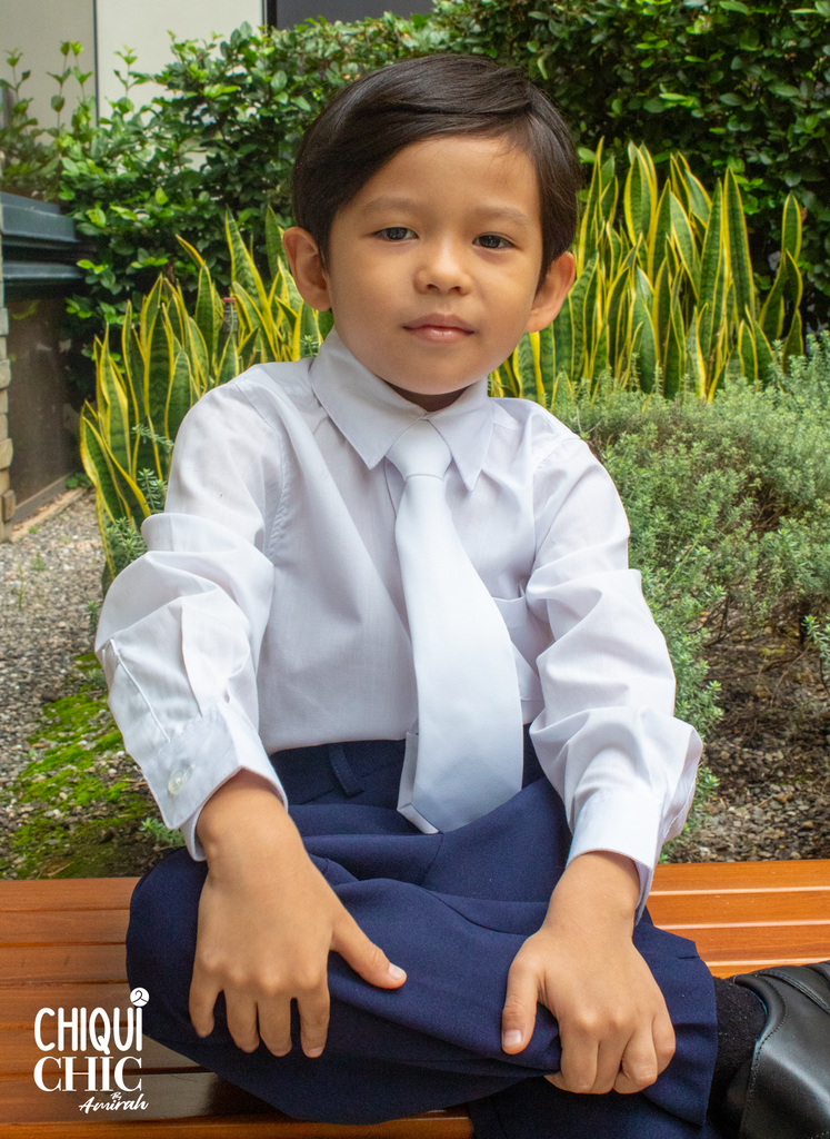 Corbata con cremallera ajustable