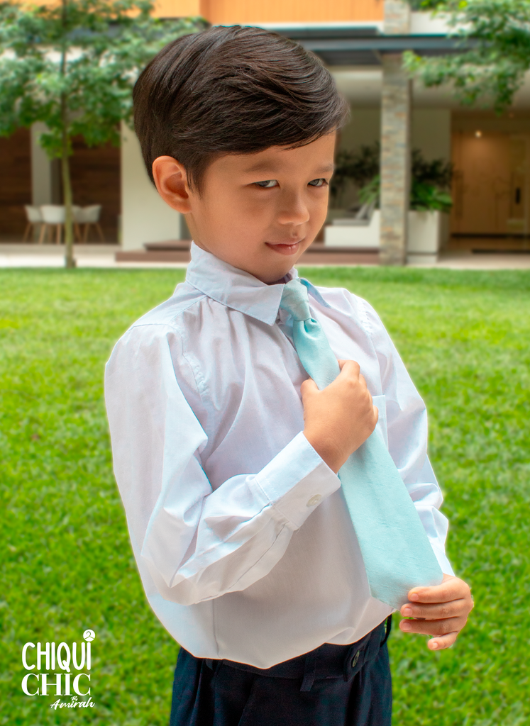 Corbata con clip de seda
