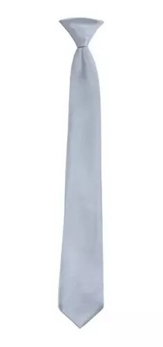 Corbata con clip de seda