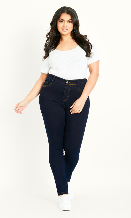 Jeans de punto con lavado oscuro