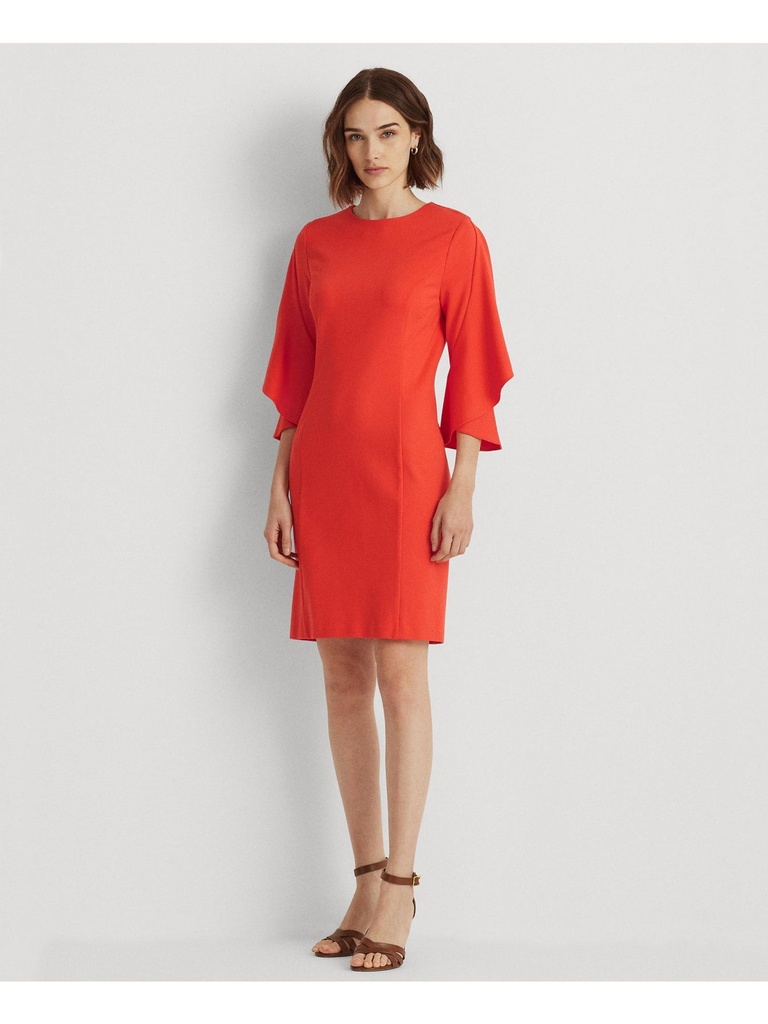 Vestido con mangas de volantes