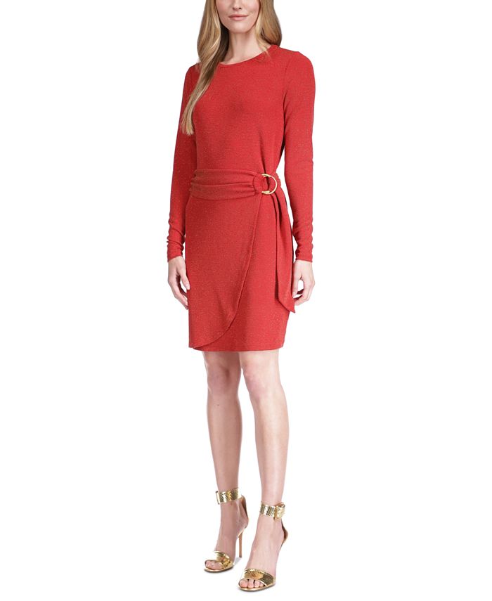 Vestido con envoltura sintética