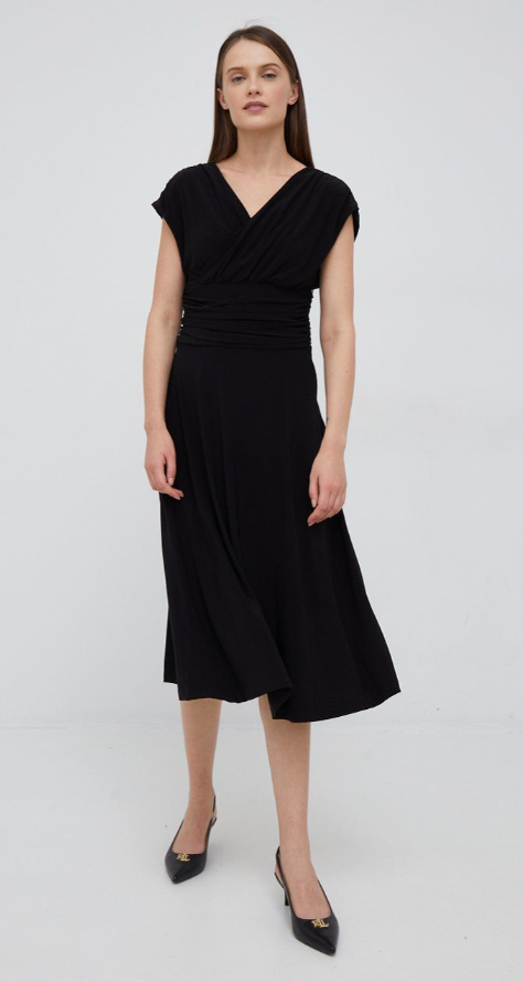 Vestido trapeado con cuello en V