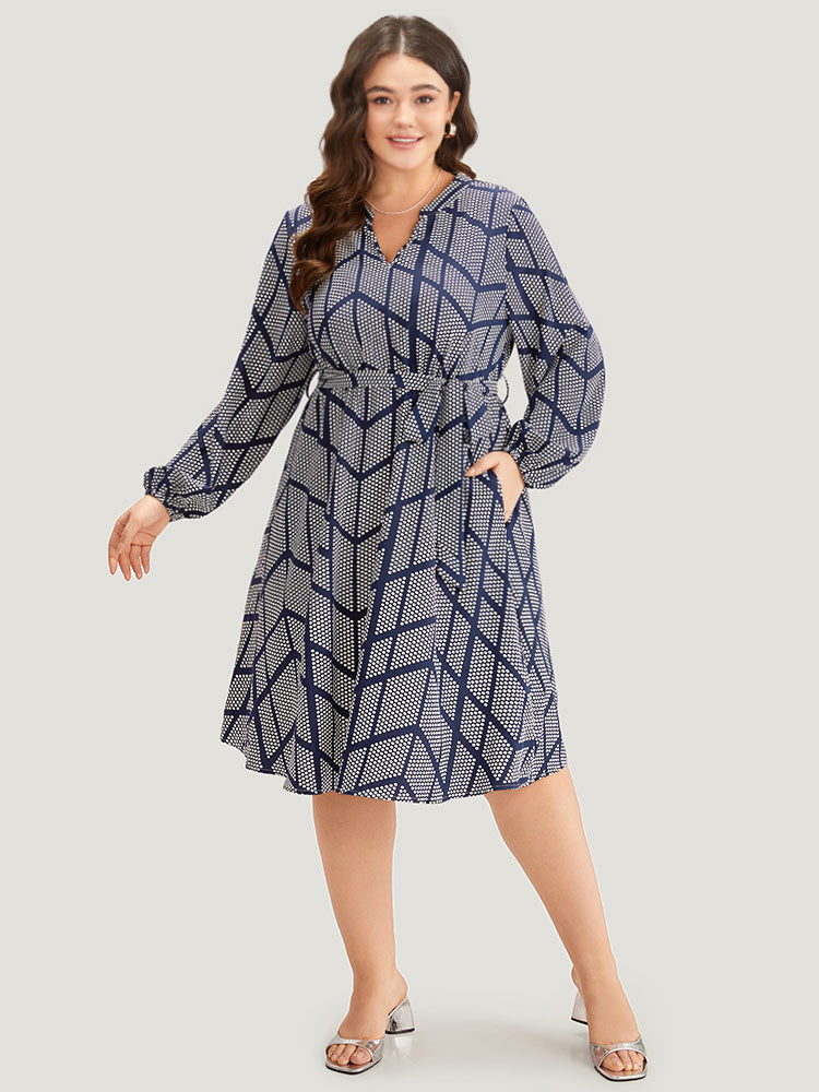 Vestido con estampado geométrico de lunares
