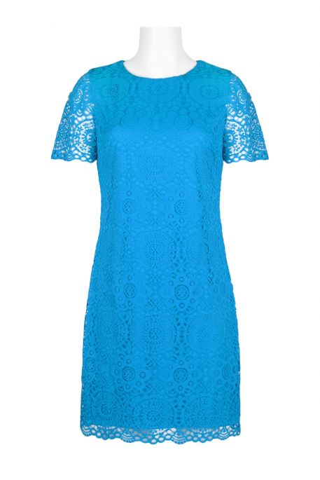 Vestido recto de encaje 