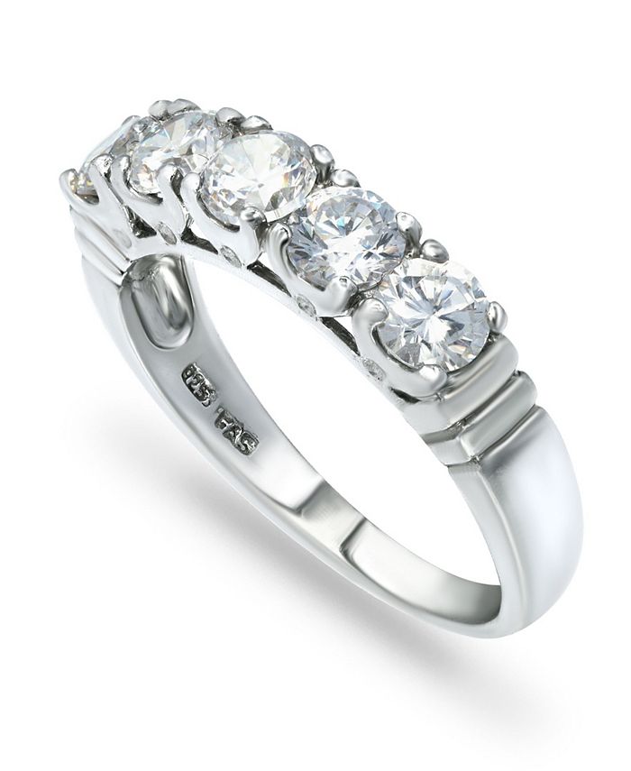 Anillo de cinco diamantes de imitación