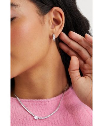 Pendiente de aro Huggie pequeño