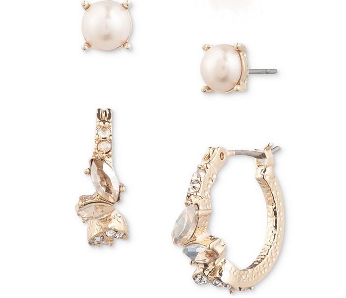Conjunto de aretes con perlas