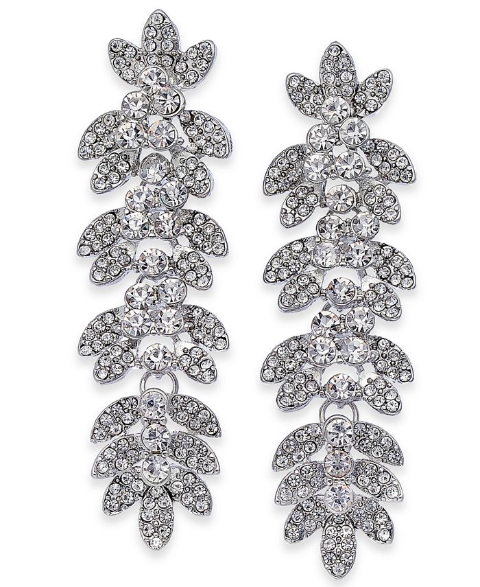 Aretes colgantes con forma de hoja