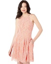 Vestido de encaje con cuello halter