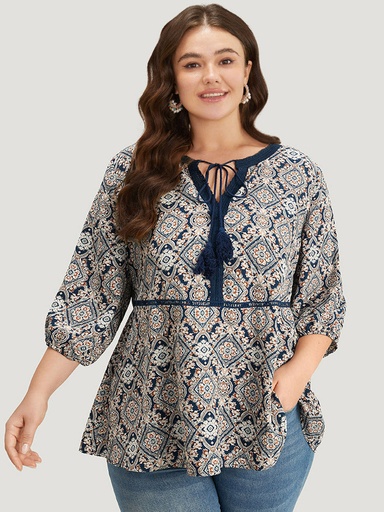 Blusa con estampado Marroquí y lazo con borlas 