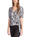 Blusa wrap con estampado paisley
