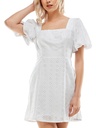 Vestido con mangas abullonadas