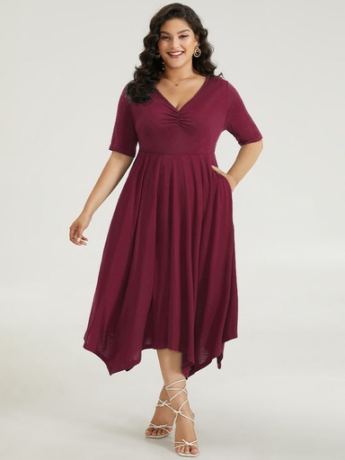 Vestido con dobladillo asimétrico