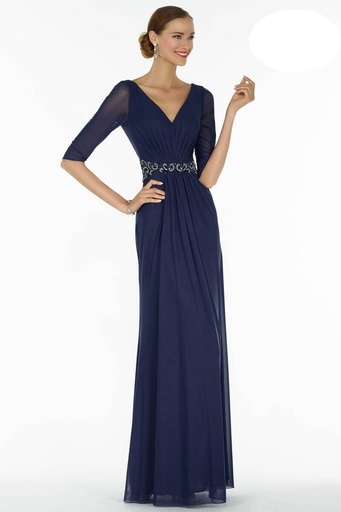 Vestido con cinturòn de pedrerìa