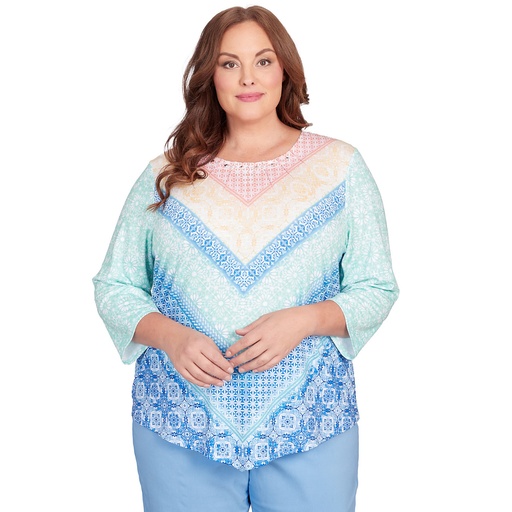 Blusa chevron con cuello plisado