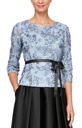 Blusa con rosetas y mangas 3/4