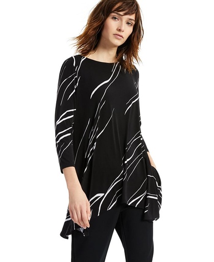Blusa asimétrica con vuelo