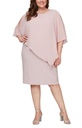 Vestido corto con capa asimétrica