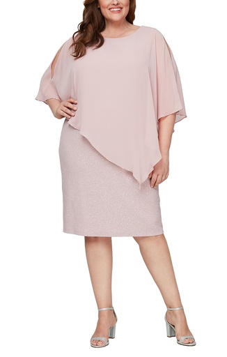 Vestido corto con capa asimétrica