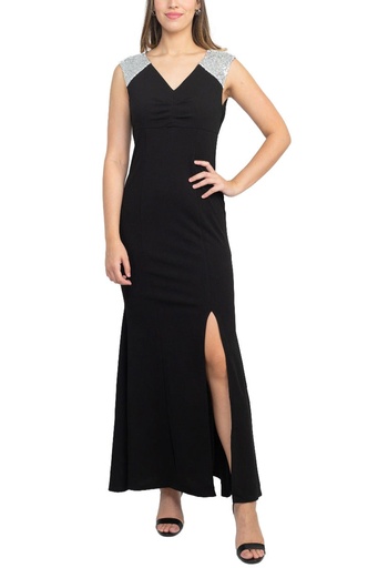 Vestido con hombros con lentejuelas